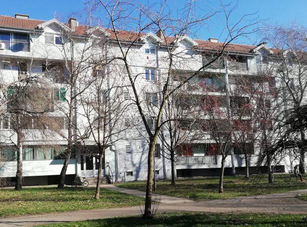 ČETVOROSOBAN STAN- DEKANAC