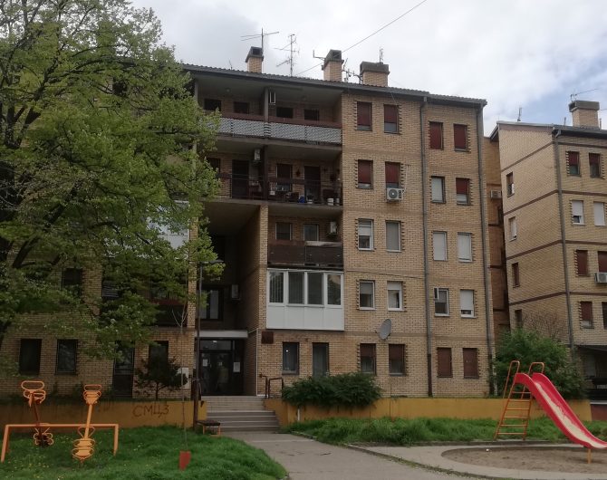 TROSOBAN STAN-NAMEŠTEN-KAMENJAR