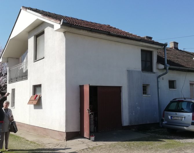 KUĆA (STAN)-SREMSKA MITROVICA