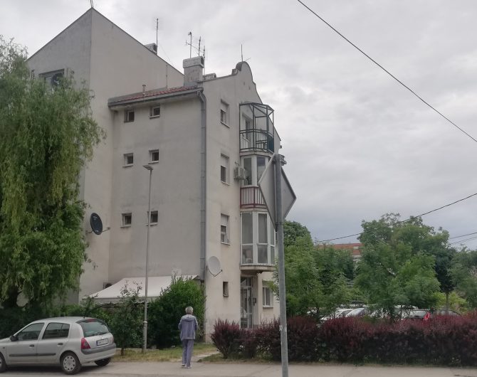 DVOSOBAN STAN-SREMSKA MITROVICA