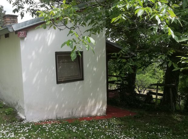VIKENDICA SA 40 ARI ZEMLJIŠTA-ŠULJAMAČKA GLAVICA