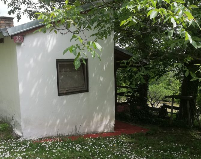 VIKENDICA SA 40 ARI ZEMLJIŠTA-ŠULJAMAČKA GLAVICA