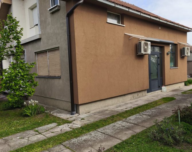 POSLOVNO STAMBENA ZGRADA-LAĆARAK