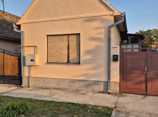 KUĆA-LAĆARAK