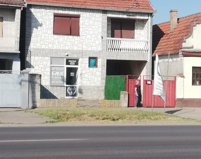 KUĆA- LAĆARAK