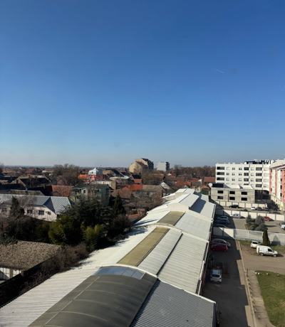 ČETVOROSOBAN STAN-RUMA