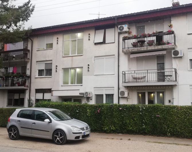 DVOSOBAN STAN-SEVERNO OD PLANINSKE