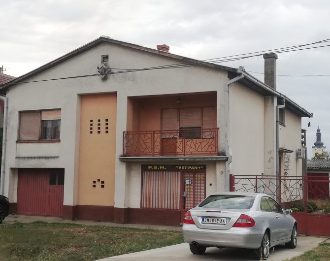 KUĆA-LAĆARAK